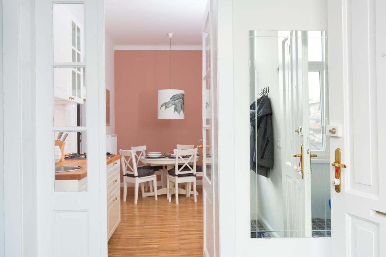 Poet'S Residence 류블랴나 외부 사진